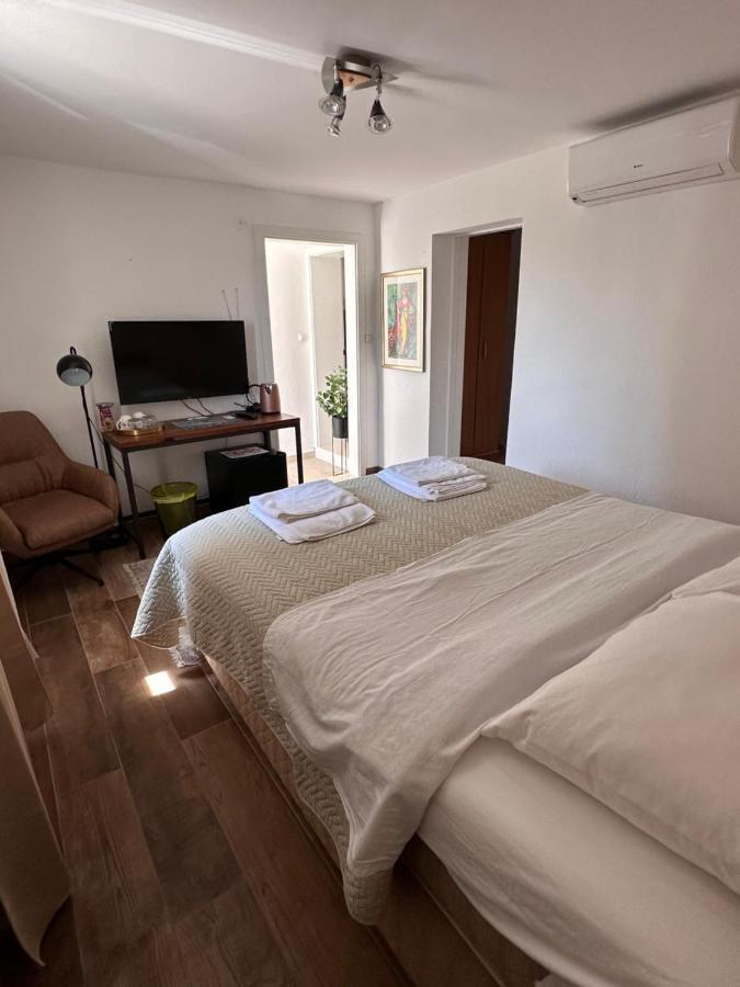 Madonna Guest House Дубровник Екстериор снимка