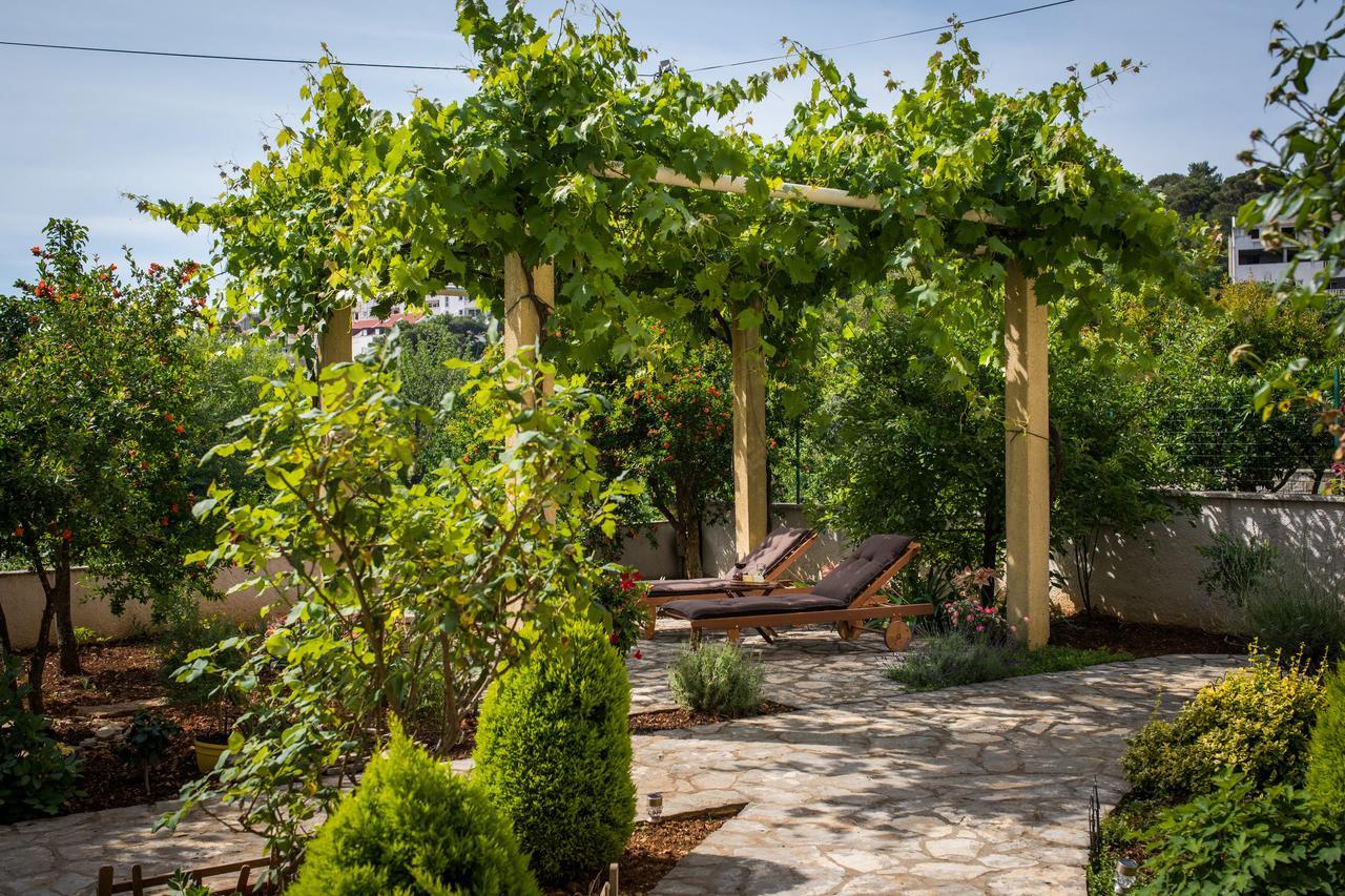 Madonna Guest House Дубровник Екстериор снимка